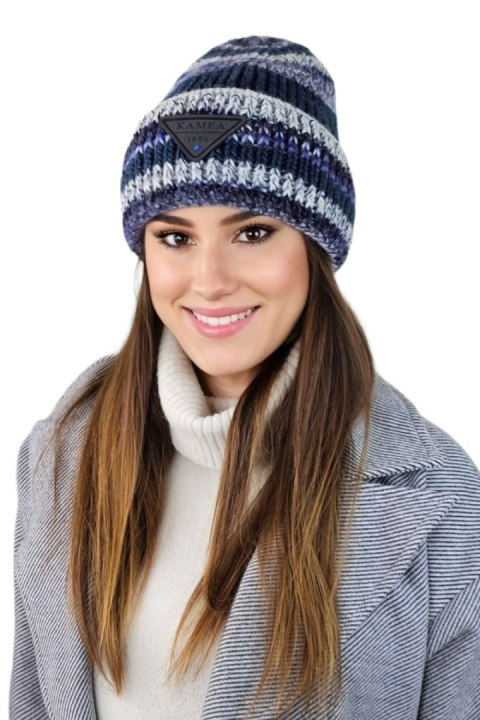 MUSCARI zimowa czapka damska w paski z cekinami kolor jeans - Kamea MUSCARI zimowa czapka damska w paski z cekinami kolor jeans - Kamea