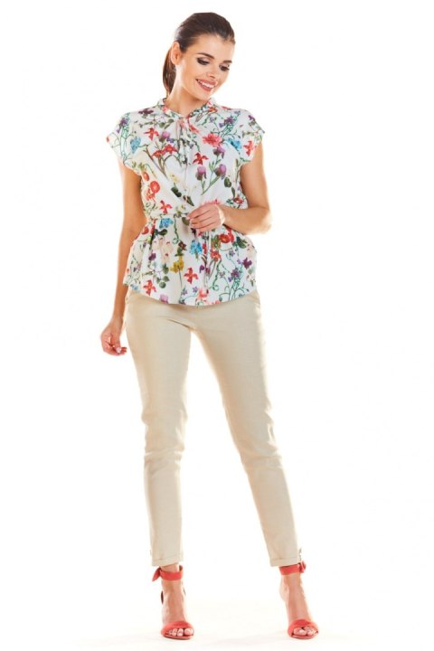 Bluzka Model M194 Flowers Ecru - Infinite You Bluzka Model M194 Flowers Ecru - Infinite You