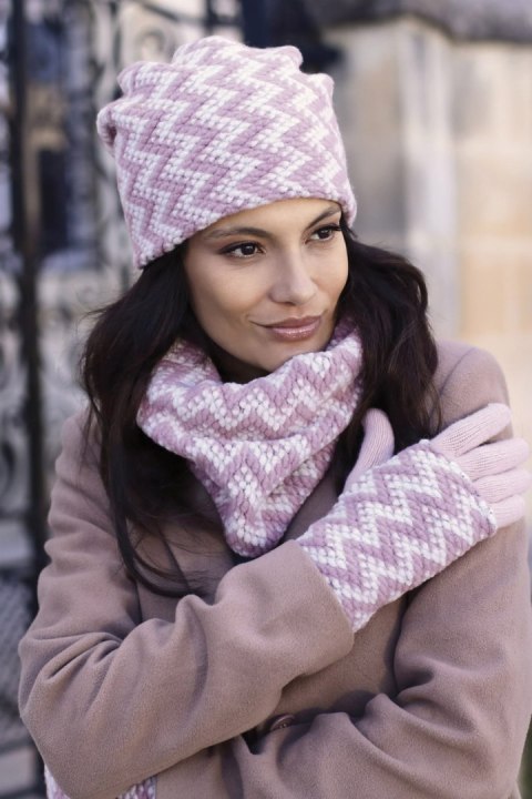 MADISON czapka z pomponem eco w kolorze różowym - Kamea MADISON czapka z pomponem eco w kolorze różowym - Kamea
