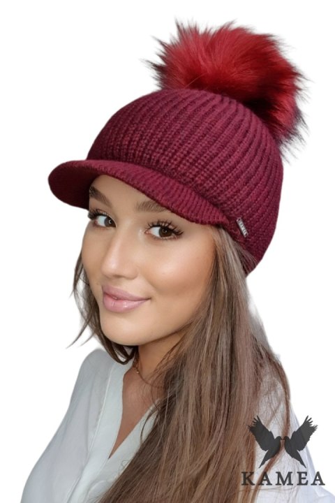 NASIRA NATURAL POMPON zimowa czapka damska kolor bordowy - Kamea NASIRA NATURAL POMPON zimowa czapka damska kolor bordowy - Kamea