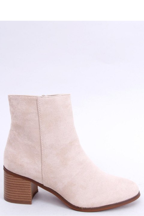 Botki na obcasie zamszowe klasyczne NATINA BEIGE - Inello Botki na obcasie zamszowe klasyczne NATINA BEIGE - Inello