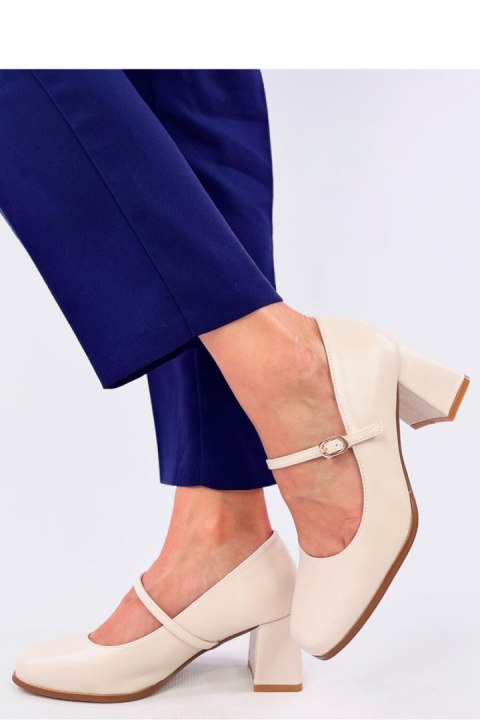 Czółenka na obcasie w stylu Mary Jane KEEFEL BEIGE - Inello Czółenka na obcasie w stylu Mary Jane KEEFEL BEIGE - Inello