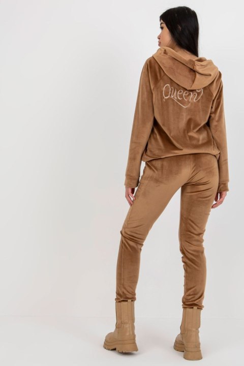 Spodnie Komplet Model RV-KMPL-8443.98P Camel - Relevance Spodnie Komplet Model RV-KMPL-8443.98P Camel - Relevance
