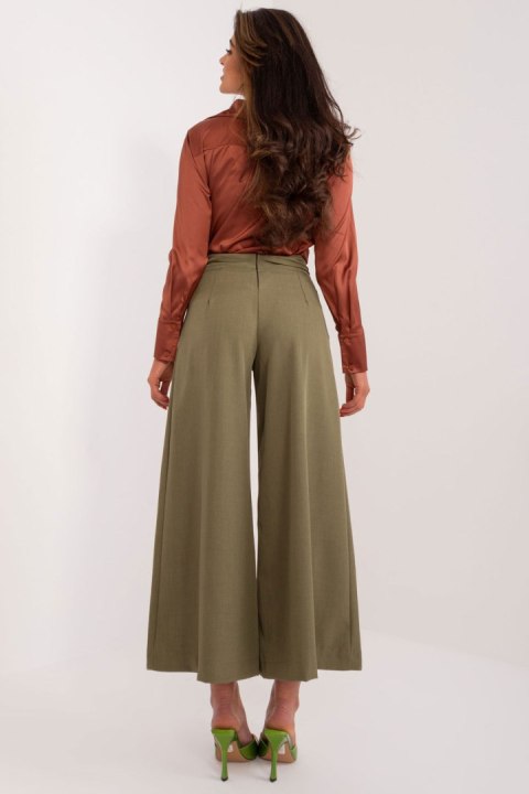 Spodnie Damskie Model DHJ-SP-7723.09 Khaki - Italy Moda Spodnie Damskie Model DHJ-SP-7723.09 Khaki - Italy Moda