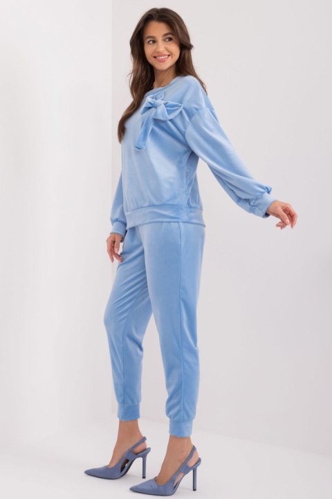 Spodnie Komplet Model DHJ-KMPL-8870.59 Light Blue - Italy Moda Spodnie Komplet Model DHJ-KMPL-8870.59 Light Blue - Italy Moda