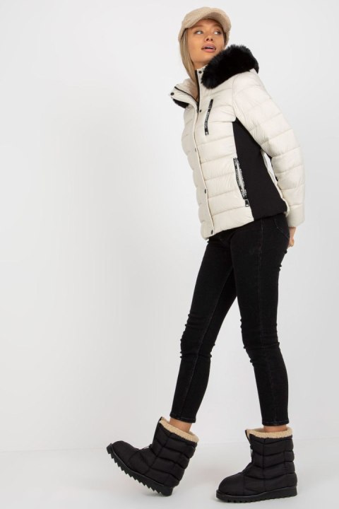 Kurtka Damska Model NM-KR-BS-202.44P Light Beige - NM Kurtka Damska Model NM-KR-BS-202.44P Light Beige - NM