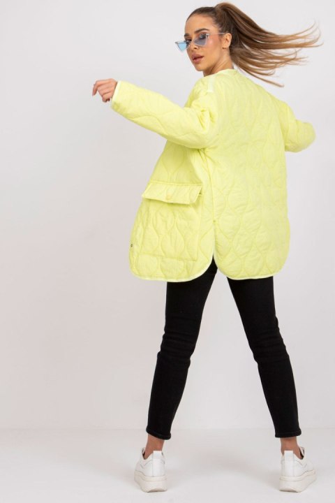 Kurtka Damska Model RV-KR-001.95P Light Yellow - Rue Paris Kurtka Damska Model RV-KR-001.95P Light Yellow - Rue Paris