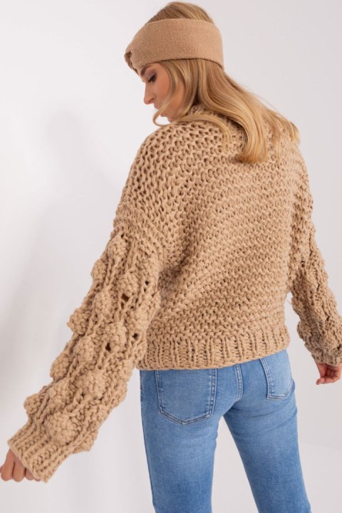 Sweter Damski Model AT-SW-2382.97P Beige - AT Sweter Damski Model AT-SW-2382.97P Beige - AT