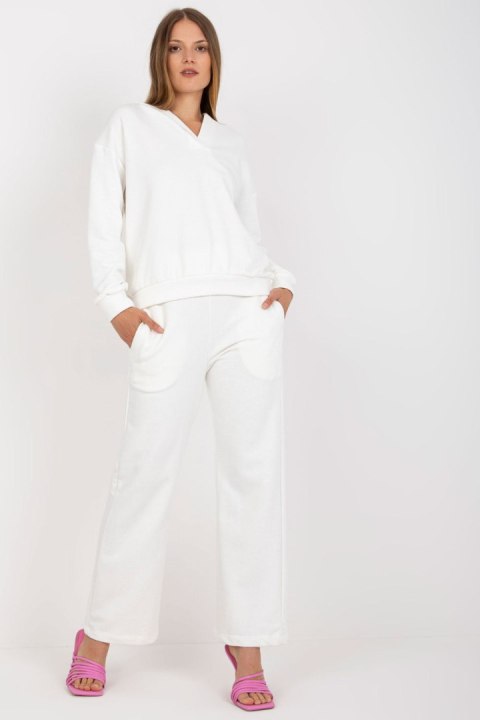 Spodnie Komplet Model FA-KMPL-7813.51 White - Fancy Spodnie Komplet Model FA-KMPL-7813.51 White - Fancy