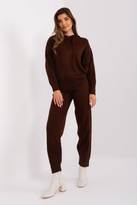 Spodnie Komplet Model BA-KMPL-2211.13P Dark Brown - Badu Spodnie Komplet Model BA-KMPL-2211.13P Dark Brown - Badu