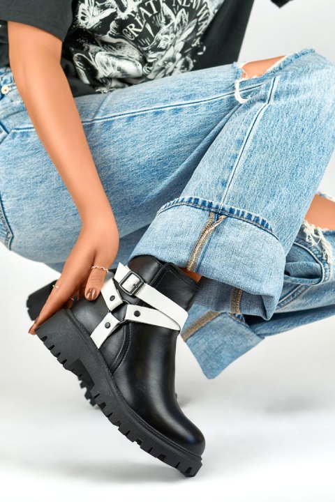 Botki Model Aline 250043BW-PU Black/White - PRIMO Botki Model Aline 250043BW-PU Black/White - PRIMO
