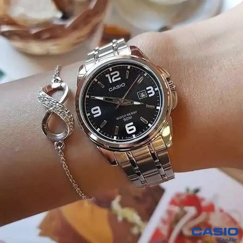 ZEGAREK DAMSKI CASIO LTP-1314D 1AVDF (zd574b) + BOX ZEGAREK DAMSKI CASIO LTP-1314D 1AVDF (zd574b) + BOX