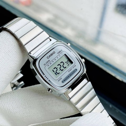 ZEGAREK DAMSKI CASIO VINTAGE LA670WA-7D (zd597a) + BOX ZEGAREK DAMSKI CASIO VINTAGE LA670WA-7D (zd597a) + BOX