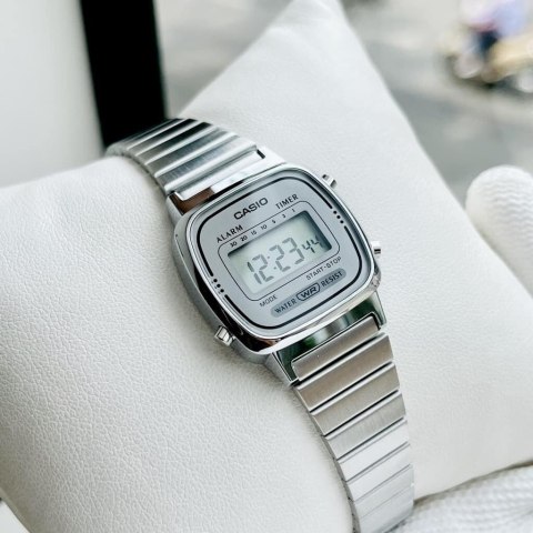 ZEGAREK DAMSKI CASIO VINTAGE LA670WA-7D (zd597a) + BOX ZEGAREK DAMSKI CASIO VINTAGE LA670WA-7D (zd597a) + BOX