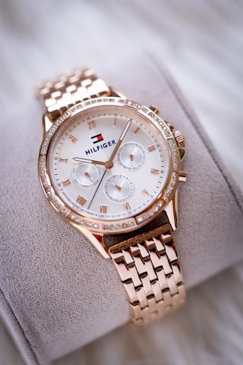 ZEGAREK DAMSKI TOMMY HILFIGER 1782143 ARI (zf542b) ZEGAREK DAMSKI TOMMY HILFIGER 1782143 ARI (zf542b)