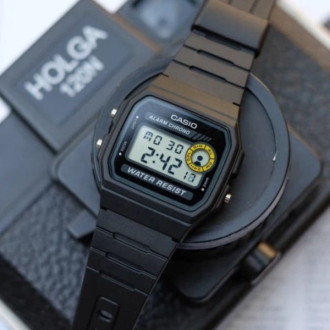 ZEGAREK MĘSKI CASIO F-94WA-8D + BOX ZEGAREK MĘSKI CASIO F-94WA-8D + BOX
