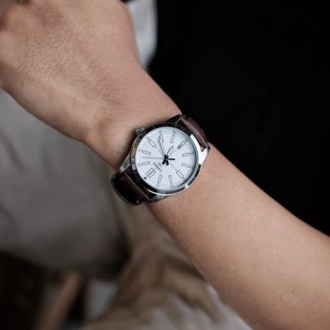 ZEGAREK MĘSKI CASIO MTP-VD02L-7EUDF + BOX ZEGAREK MĘSKI CASIO MTP-VD02L-7EUDF + BOX