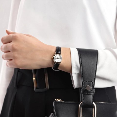 ZEGAREK DAMSKI CASIO LTP-V001L-7B (zd588d) + BOX ZEGAREK DAMSKI CASIO LTP-V001L-7B (zd588d) + BOX