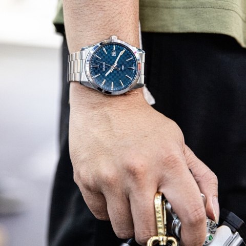 ZEGAREK MĘSKI CASIO MTP-VD03D-2A2 + BOX ZEGAREK MĘSKI CASIO MTP-VD03D-2A2 + BOX