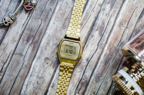 ZEGAREK DAMSKI CASIO VINTAGE LA680WGA-9D + BOX ZEGAREK DAMSKI CASIO VINTAGE LA680WGA-9D + BOX