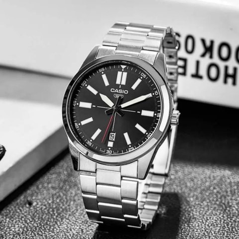 ZEGAREK MĘSKI CASIO MTP-VD02D-1E (zd217b) + BOX ZEGAREK MĘSKI CASIO MTP-VD02D-1E (zd217b) + BOX