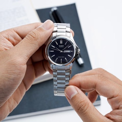 KLASYCZNY ZEGAREK MĘSKI CASIO MTP-1239D-1A - MULTIDATA + BOX KLASYCZNY ZEGAREK MĘSKI CASIO MTP-1239D-1A - MULTIDATA + BOX