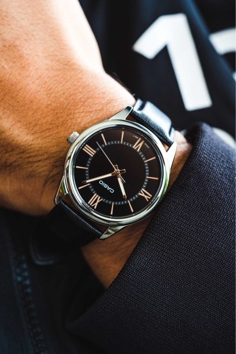 ZEGAREK MĘSKI CASIO MTP-V005L-1B5 + BOX (zd225b) ZEGAREK MĘSKI CASIO MTP-V005L-1B5 + BOX (zd225b)