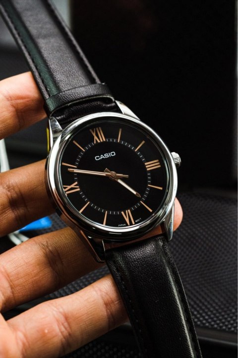 ZEGAREK MĘSKI CASIO MTP-V005L-1B5 + BOX (zd225b) ZEGAREK MĘSKI CASIO MTP-V005L-1B5 + BOX (zd225b)