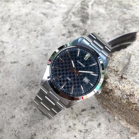 ZEGAREK MĘSKI CASIO MTP-VD03D-2A + BOX ZEGAREK MĘSKI CASIO MTP-VD03D-2A + BOX