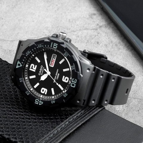 Casio ZEGAREK MĘSKI CASIO MRW-200H-1B2 (zd147b) + BOX Casio ZEGAREK MĘSKI CASIO MRW-200H-1B2 (zd147b) + BOX