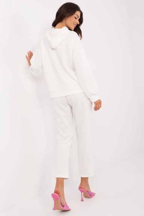 Spodnie Komplet Model DHJ-KMPL-20335.44 Ecru - Italy Moda Spodnie Komplet Model DHJ-KMPL-20335.44 Ecru - Italy Moda