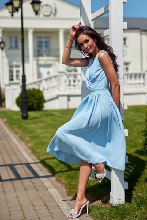 Sukienka Model Lily BLE SUK0399 Błękit - Roco Fashion Sukienka Model Lily BLE SUK0399 Błękit - Roco Fashion
