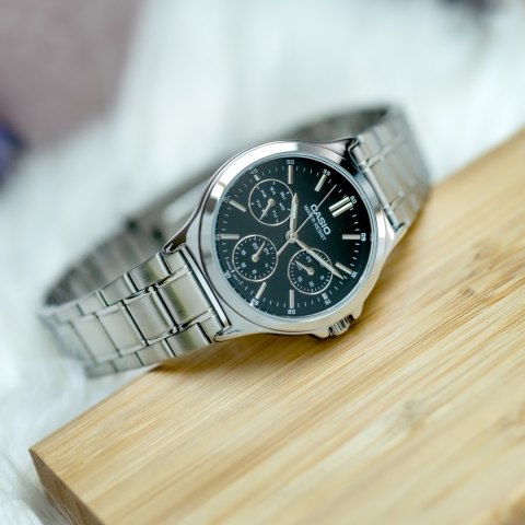 Casio ZEGAREK DAMSKI CASIO LTP-V300D-1A (zd566g) + BOX Casio ZEGAREK DAMSKI CASIO LTP-V300D-1A (zd566g) + BOX