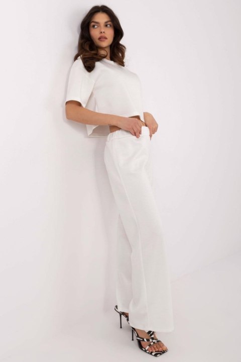 Spodnie Komplet Model DHJ-KMPL-20596.02 Ecru - Italy Moda Spodnie Komplet Model DHJ-KMPL-20596.02 Ecru - Italy Moda