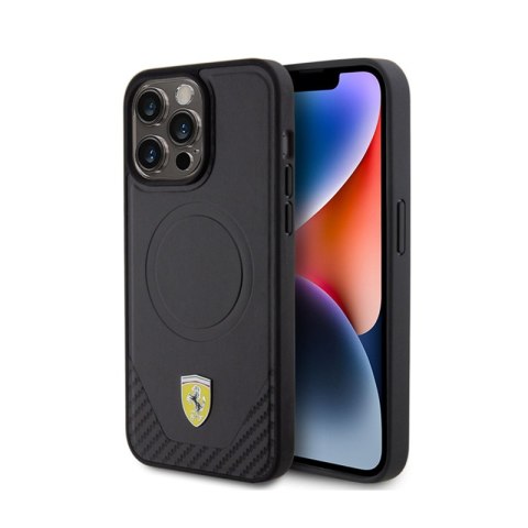 Ferrari Carbon Metal Logo MagSafe - Etui iPhone 15 Pro Max (czarny) Ferrari Ferrari Carbon Metal Logo MagSafe - Etui iPhone 15 Pro Max (czarny) Ferrari