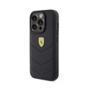 Ferrari Quilted Metal Logo - Etui iPhone 15 Pro (czarny) Ferrari