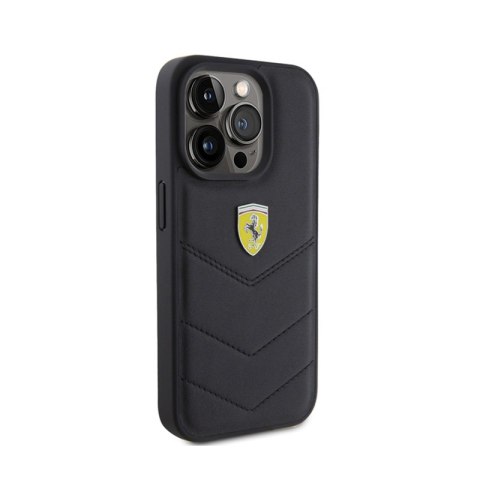 Ferrari Quilted Metal Logo - Etui iPhone 15 Pro (czarny) Ferrari Ferrari Quilted Metal Logo - Etui iPhone 15 Pro (czarny) Ferrari