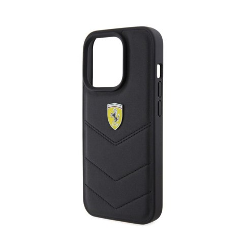 Ferrari Quilted Metal Logo - Etui iPhone 15 Pro (czarny) Ferrari Ferrari Quilted Metal Logo - Etui iPhone 15 Pro (czarny) Ferrari