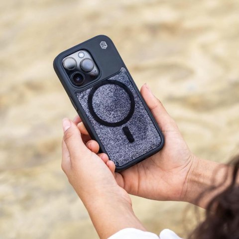STM Relax Sand MagSafe - Etui iPhone 15 Pro (Black / Grey) STM STM Relax Sand MagSafe - Etui iPhone 15 Pro (Black / Grey) STM