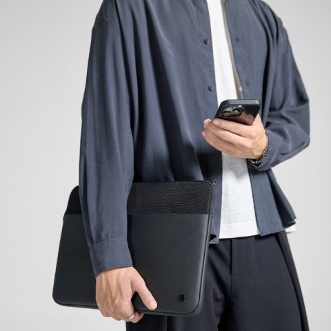 Incase A.R.C. Sleeve - Pokrowiec z kieszenią MacBook Pro 14" (M4/M3/M2/M1/2024-2021) (Szary) Incase Incase A.R.C. Sleeve - Pokrowiec z kieszenią MacBook Pro 14" (M4/M3/M2/M1/2024-2021) (Szary) Incase