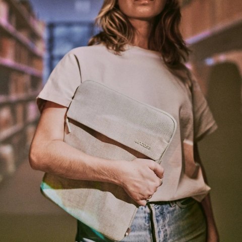 Incase Crosstown Sleeve with Woolenex - Pokrowiec z kieszenią MacBook Pro 14" (M4/M3/M2/M1/2024-2021) (Limestone) Incase Incase Crosstown Sleeve with Woolenex - Pokrowiec z kieszenią MacBook Pro 14" (M4/M3/M2/M1/2024-2021) (Limestone) Incase
