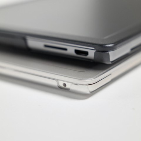 Incase Edge Hardshell Case - Etui MacBook Air 13" M3 (2024) / M2 (2022) (Black) Incase Incase Edge Hardshell Case - Etui MacBook Air 13" M3 (2024) / M2 (2022) (Black) Incase