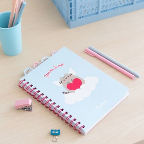 Pusheen - Notatnik A5 z kolekcji Purrfect Love Pusheen Pusheen - Notatnik A5 z kolekcji Purrfect Love Pusheen