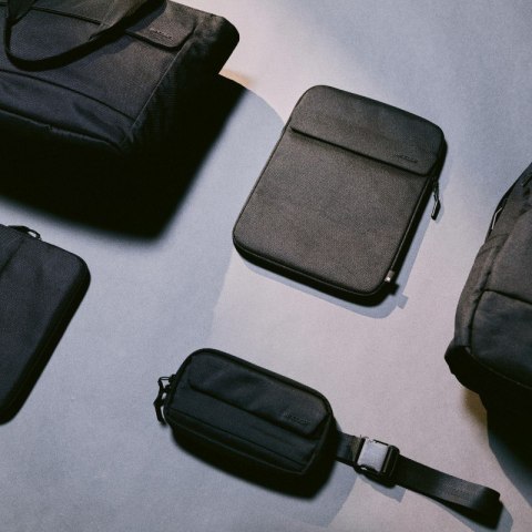 Incase Crosstown Sleeve with Woolenex - Pokrowiec z kieszenią MacBook Pro 16" (M4/M3/M2/M1/2024-2021) (Black) Incase Incase Crosstown Sleeve with Woolenex - Pokrowiec z kieszenią MacBook Pro 16" (M4/M3/M2/M1/2024-2021) (Black) Incase