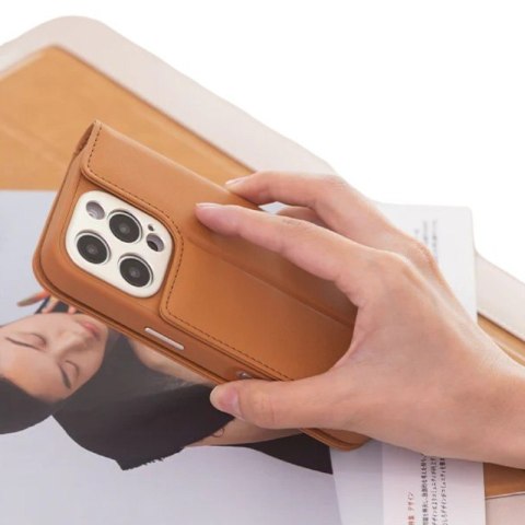 Moshi Overture MagSafe - Skórzane etui 3w1 z klapką iPhone 16 Pro (Caramel Brown) Moshi Moshi Overture MagSafe - Skórzane etui 3w1 z klapką iPhone 16 Pro (Caramel Brown) Moshi