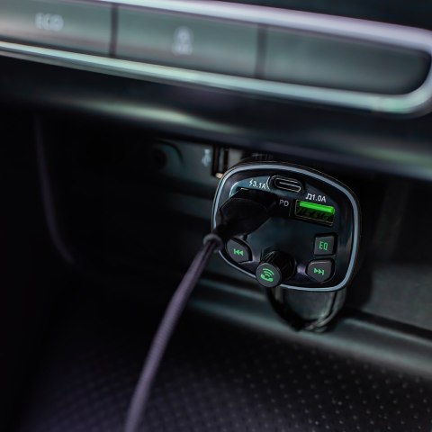 Forever transmiter FM Bluetooth TR-360 czarny Forever transmiter FM Bluetooth TR-360 czarny