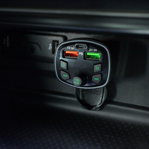 Forever transmiter FM Bluetooth TR-360 czarny Forever transmiter FM Bluetooth TR-360 czarny