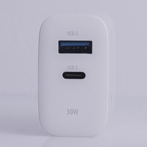 Forever ładowarka sieciowa PD QC TC-07-30AC 1x USB-C 1x USB 30W biała + kabel USB-C - USB-C 60W Forever ładowarka sieciowa PD QC TC-07-30AC 1x USB-C 1x USB 30W biała + kabel USB-C - USB-C 60W