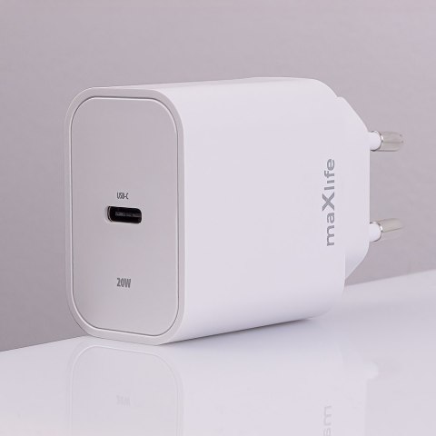 Maxlife ładowarka sieciowa PD QC MXTC-06-20C 1x USB-C 20W biała + kabel USB-C - Lightning 20W Maxlife ładowarka sieciowa PD QC MXTC-06-20C 1x USB-C 20W biała + kabel USB-C - Lightning 20W