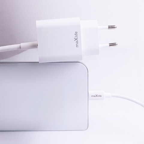 Maxlife ładowarka sieciowa PD QC MXTC-06-20C 1x USB-C 20W biała + kabel USB-C - Lightning 20W Maxlife ładowarka sieciowa PD QC MXTC-06-20C 1x USB-C 20W biała + kabel USB-C - Lightning 20W